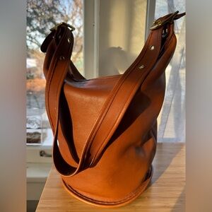 RARE Italian Vintage Coach XL Duffle Sac in British Tan with Hangtag